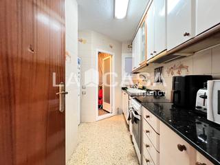 Pis a Llefià. Piso a la venta en carrer de sant bartomeu.