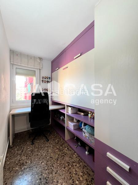 Foto 8ad092c9-5342-4e1d-915a-b26cdee7963e. Piso  a la venta en llefia en Llefià Badalona