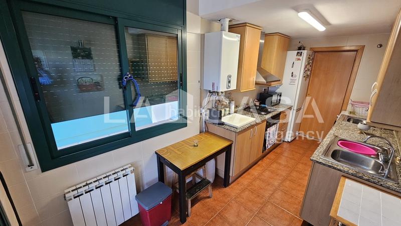 Foto f003a2b5-61f0-4b58-9b45-14169015b558. Dúplex  de 109m en Bufalà listo para entrar a vivir en Badalona