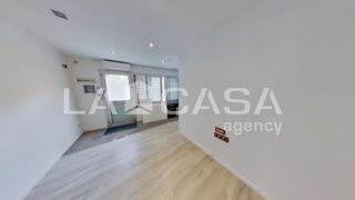Rez-de-chaussée à Guinardó. La casa agency presenta excelente oportunidad en horta  guinardó