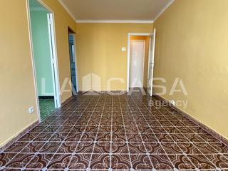 Etagenwohnung in Singuerlín. Oportunidad para reformar a tu gusto en santa coloma de gramenet