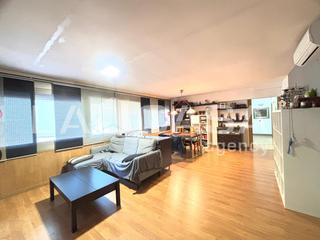 Appartement à Sant Martí de Provençals. La casa agency presenta ideal cambio de vivienda  amplio piso to
