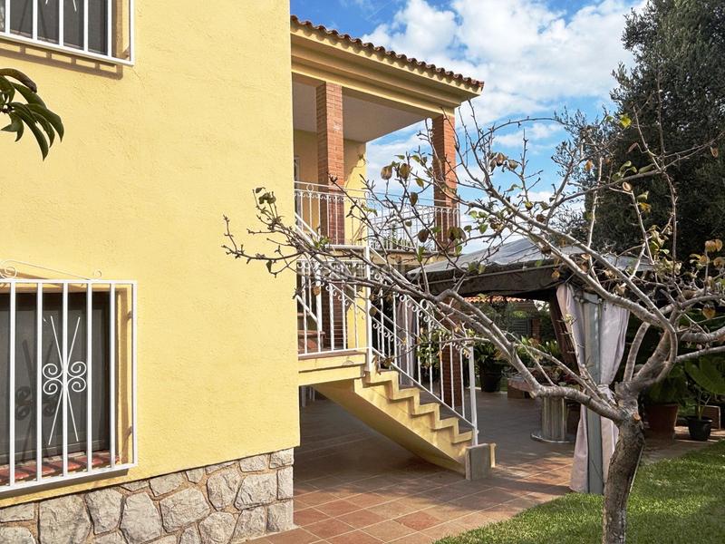 Foto 0d2674fb-b0ed-4b86-8a3a-eb1fb8aa2f65. Chalet dans Calafell poble Calafell