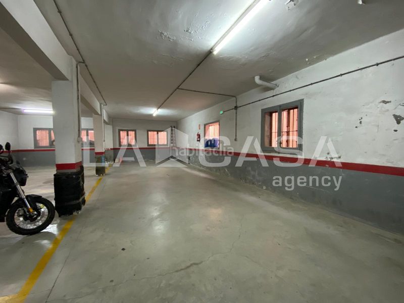 Foto 7581bbdd-47a6-4ae4-a317-2ebe88c9a355. Local comercial excelente oportunidad de inversión local de 266 m2 en avenida anselm de riu singuerlín en Santa Coloma de Gramenet