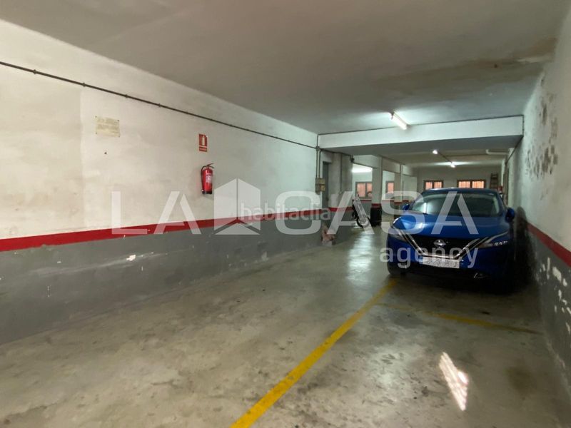 Foto feb3853d-335e-4675-ac89-f17e7074a037. Local comercial excelente oportunidad de inversión local de 266 m2 en avenida anselm de riu singuerlín en Santa Coloma de Gramenet