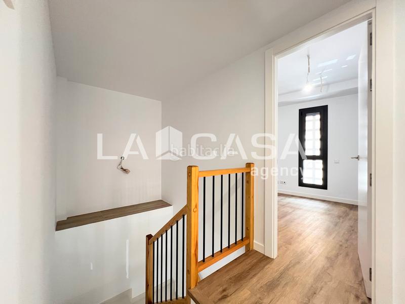 Foto 0e3bfb39-6264-4ebd-9aaa-840c900096b7. Zweistöckige wohnung in Llefià Badalona