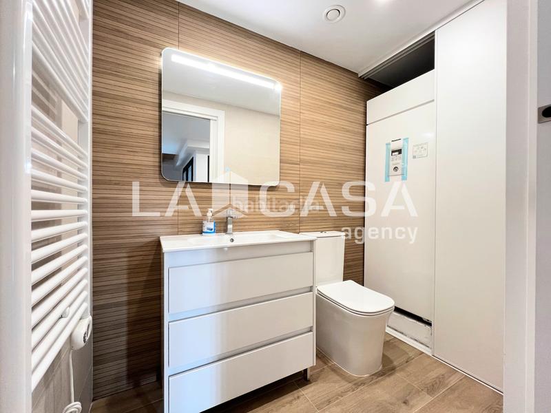 Foto 9c2dcfa7-2fae-4589-938a-f384945f6690. Zweistöckige wohnung in Llefià Badalona