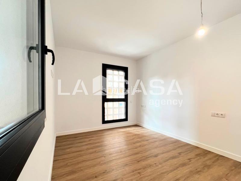 Foto ac7f49c2-2b69-44b9-9139-68356a7c0f75. Zweistöckige wohnung in Llefià Badalona