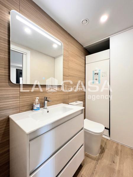 Foto c0bc9a46-f4cc-4222-931e-80d36be37bc7. Zweistöckige wohnung in Llefià Badalona