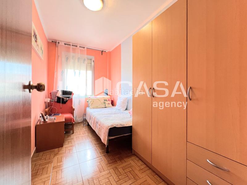 Foto d8f84fc3-6957-4b91-8660-110d31b293e5. Etagenwohnung in Llefià Badalona