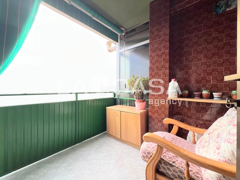 Foto f3874d55-ea53-4791-be08-addbdb491c9c. Etagenwohnung in Llefià Badalona