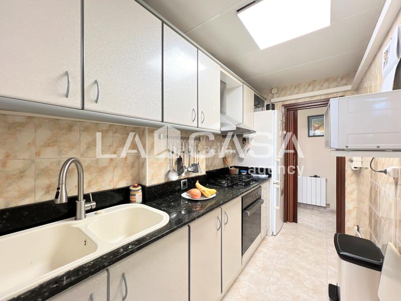 Foto 141fb884-5ee6-4ede-96e7-577033211ad9. Etagenwohnung mit heizung in Congrés Badalona