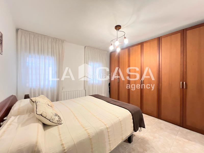 Foto b6fd5465-0215-4e44-976b-f665bb3177c9. Etagenwohnung mit heizung in Congrés Badalona