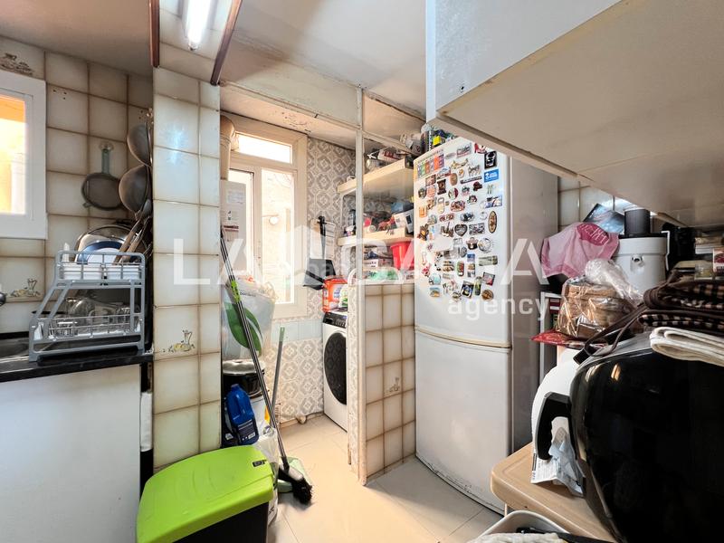 Foto 423df0a8-e9ba-4036-8e5f-c6cc0cd2dc61. Appartement dans Sant Roc Badalona