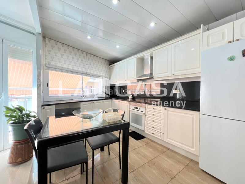 Foto 0ca8c670-5328-46b0-b274-dff4d5340a03. Casa amb calefacció a Progrés - Pep Ventura Badalona