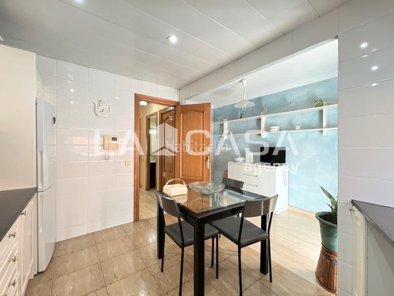 Foto 4d8f7090-88a7-4753-ae95-23648f4b27c6. Casa amb calefacció a Progrés - Pep Ventura Badalona