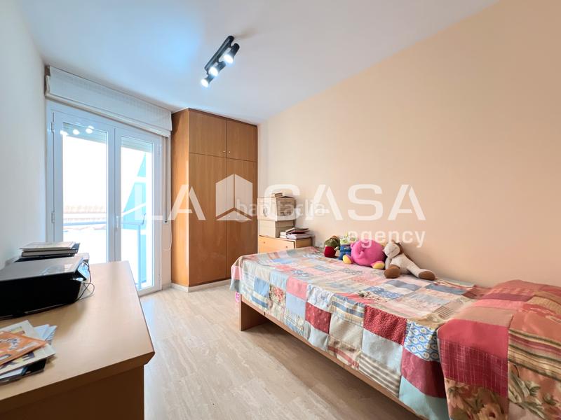 Foto 5caf4cf3-d4c0-4004-a1a1-19faac77d201. Casa amb calefacció a Progrés - Pep Ventura Badalona