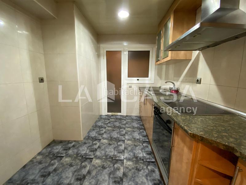 Foto 8783d16e-11b7-4100-8e02-18247a343ca6. Flat in Singuerlín Santa Coloma de Gramenet