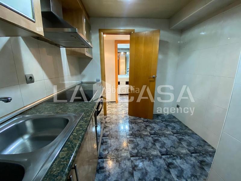 Foto 14f48898-7c74-4e2d-b2a8-651ab805ae14. Piso en Singuerlín Santa Coloma de Gramenet