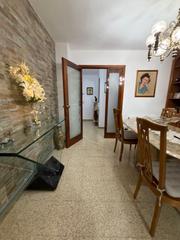 Appartamento in Lloreda. Descubre este amplio y luminoso piso de 110 m, completamente ext