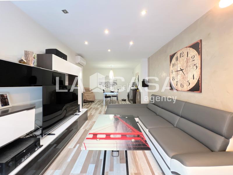 Foto cf518718-8402-4d7a-bca6-fda85a5526ba. Piso  en venta en torrent d en grau en Puigfred Badalona