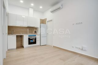 Planta baixa a El Camp d´en Grassot i Gràcia Nova. La casa agency presenta  exclusiva en claret con grassot