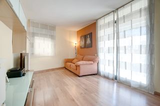 Pis a Sant Joan Baptista. Luz, balcón y parking en finca moderna piso exterior listo para