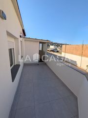 Dachwohnung in Lloreda. Ático con terraza!
