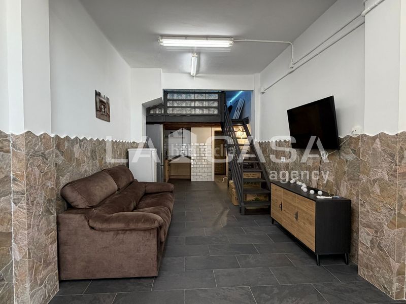 Foto c6f4478e-2121-4beb-8ee0-64be7e733582. Local comercial a Guinardera Santa Coloma de Gramenet