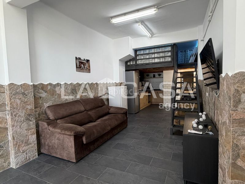 Foto f5292a04-bc51-415c-a049-e6ddaf502dea. Local comercial a Guinardera Santa Coloma de Gramenet