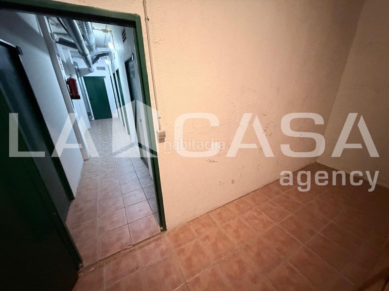 Foto fb8a10c2-3a63-46d5-83dd-3c38ef542643. Àtic amb calefacció aparcament a Can Rull Sabadell