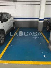 Aparcament cotxe  Rambla del fondo. Plaza de parking en zona fondo!
