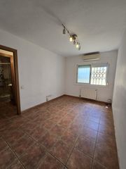 Pis a Artigues. Sant adrià real estate s. l presenta este acogedor piso de 54 m2