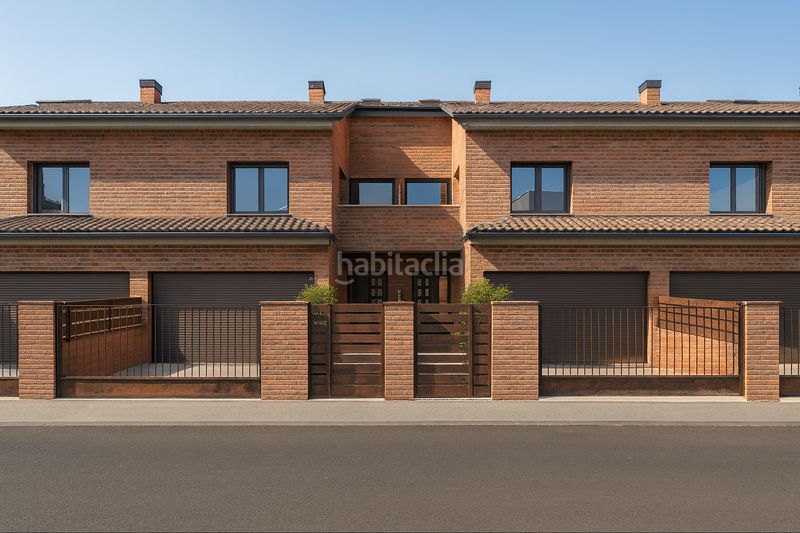 Foto 3cb2b2c2-7b4f-4f34-be81-365ab4c31077. Casa adossada amb aparcament piscina a Begues