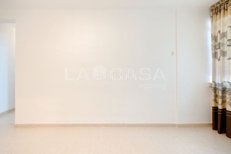 Foto 5525e8a6-58c7-4018-abec-87c1232385cd. Pis amb calefacció a Sant Ildefons Cornellà de Llobregat