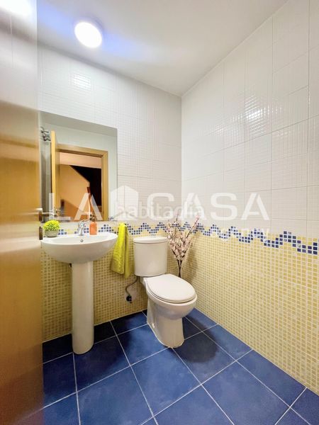 Foto 55986ee2-d763-43af-94d0-94a1463c22c8. Dúplex amb calefacció aparcament piscina a Gorg Badalona