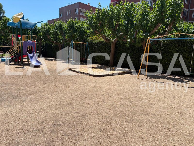 Foto c3ae16e6-b550-49a0-9051-af40653cf040. Pis a Can Pou-Camp de Mar Premià de Mar