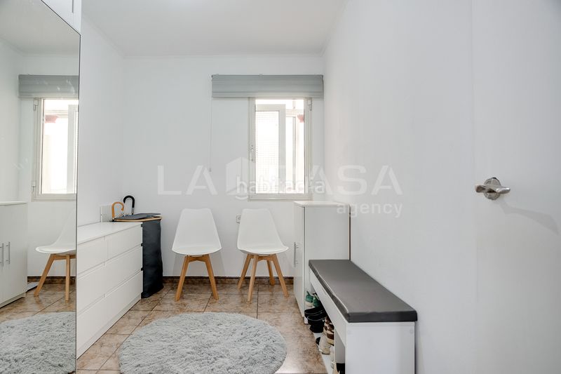 Foto b6c63907-032d-4ac0-9b31-0c8ac808d2ea. Pis a La Gavarra Cornellà de Llobregat