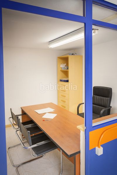 Foto 95b6f588-2653-42cf-8023-283e3dbdede5. Local comercial a La Gavarra Cornellà de Llobregat