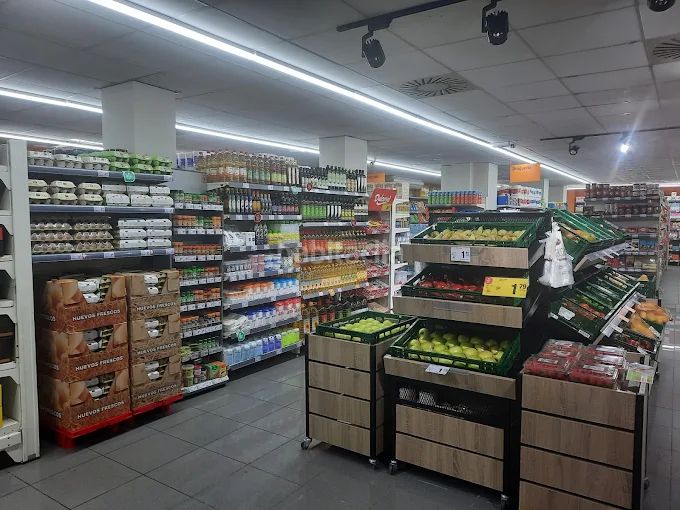 Foto c3e55897-6ccc-4976-8ab2-b1770ffe2124. Local comercial a La Gavarra Cornellà de Llobregat