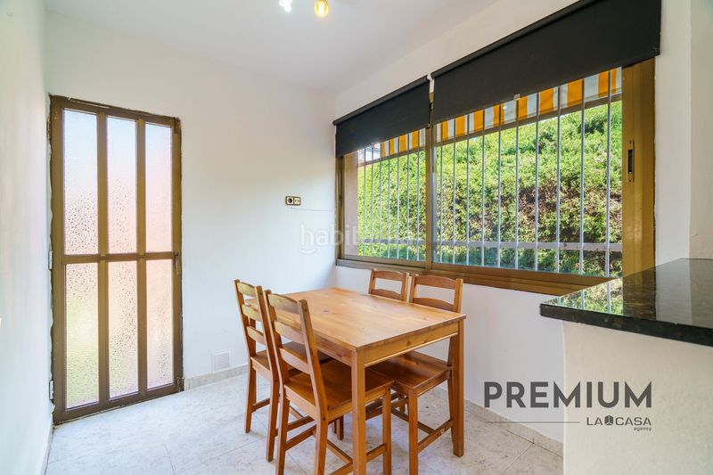 Foto b0e660ed-911d-41ba-8816-e32ca8ca7675. Casa amb aparcament a Can Bou Castelldefels