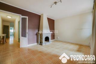 Casa aparellada a Sant Andreu de Palomar. Casa en venta en barcelona