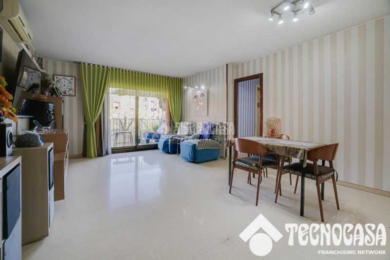 Foto 0371f783-4893-462d-9d07-e796bee20e68. Pis a Baró de Viver Barcelona