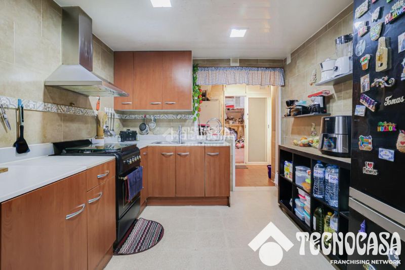 Foto 5b198601-a3e1-44fa-a72f-9a9aeecc6a8a. Pis a Baró de Viver Barcelona