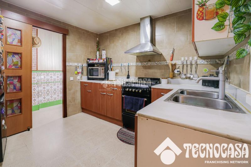 Foto f744043c-64d7-466a-9010-48f72fbbc188. Pis a Baró de Viver Barcelona