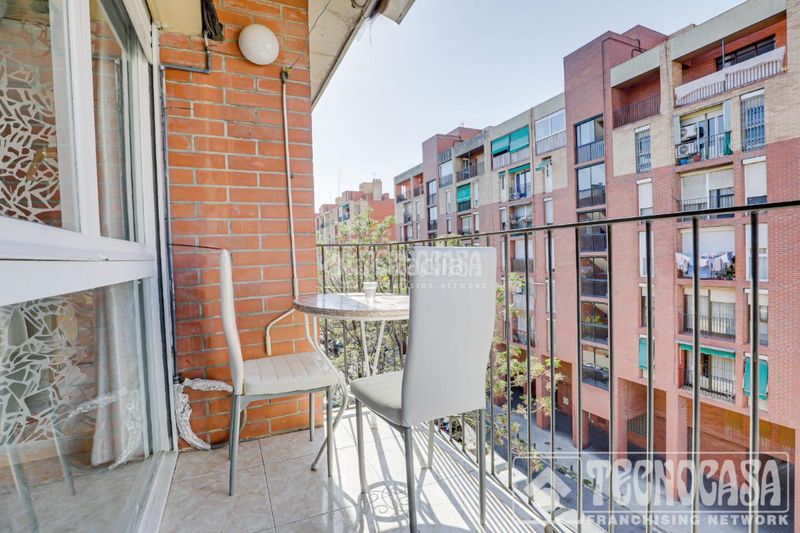 Foto a5243090-8bce-4116-b61b-b932849d3f7c. Pis a Baró de Viver Barcelona