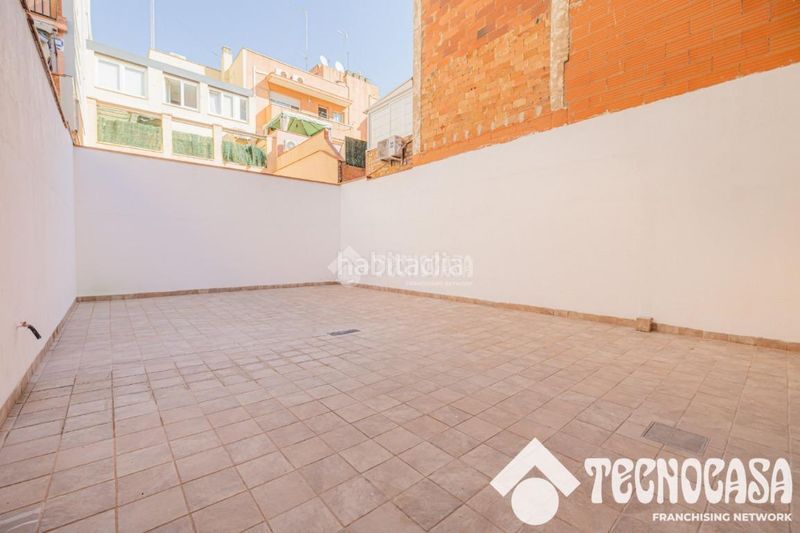 Foto d225e8ba-e312-4657-9373-6dfa938a998c. Doppelhaus in Bon Pastor Barcelona