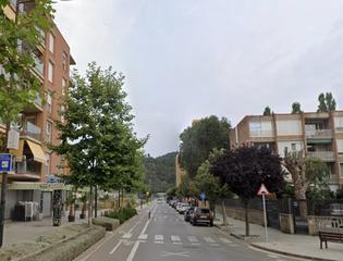 Piso  Colom. Piso en avenida colom