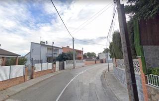Xalet  Segre. Casa en calle segre