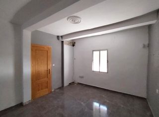 Casa aparellada  Madroño. Casa en calle madroño